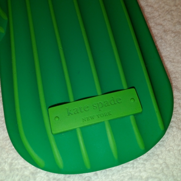 Kate Spade | Cactus Silicone Case for Apple iPhone 7/8 - Picture 8 of 12